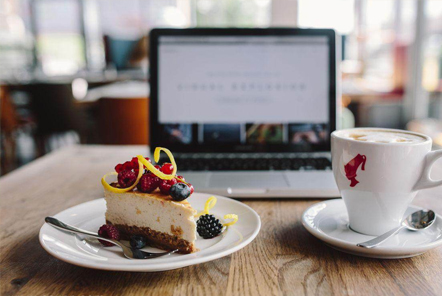 中秋國慶喜相逢，佳木斯網(wǎng)云信息科技有限公司共歡騰